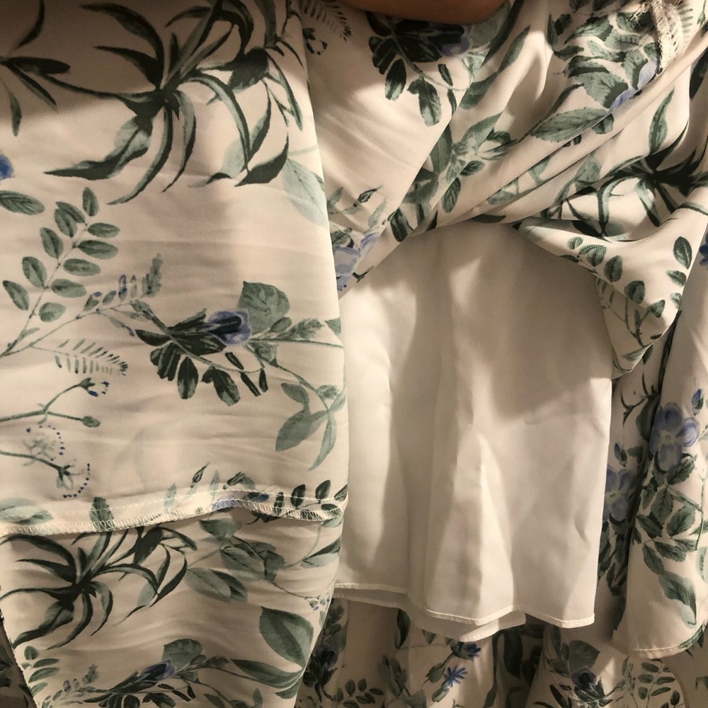 Gal Meets Glam 40s style Midi Dress in Cream and Green
The Lauren Dress - Picture 11 of 13